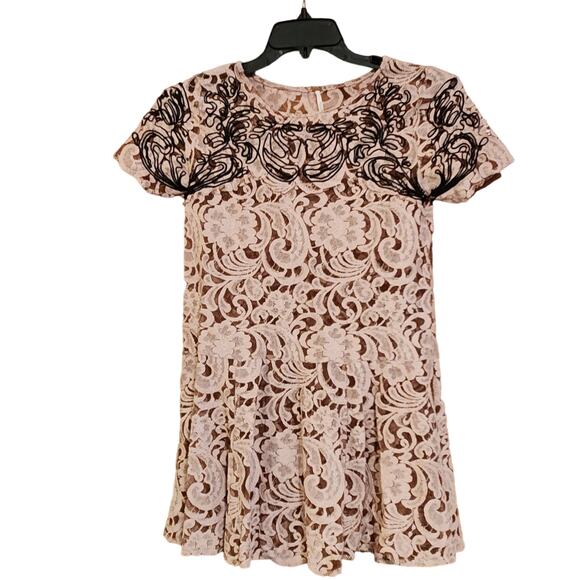 Free People Beautiful Dreamer Blush Lace Mini Dress or Tunic Top size XS - Picture 2 of 10